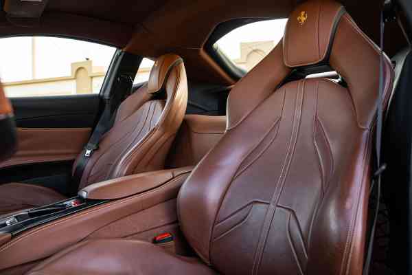 Аренда Феррари 812 Дубай