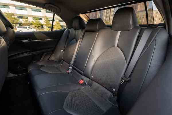 rent Toyota Camry in Dubai