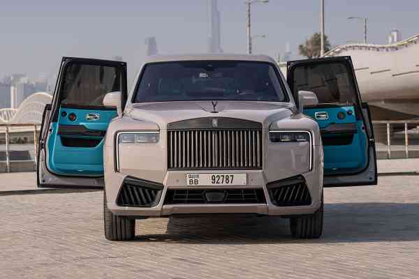 Аренда Rolls Royce Cullinan Black Badge в Дубае