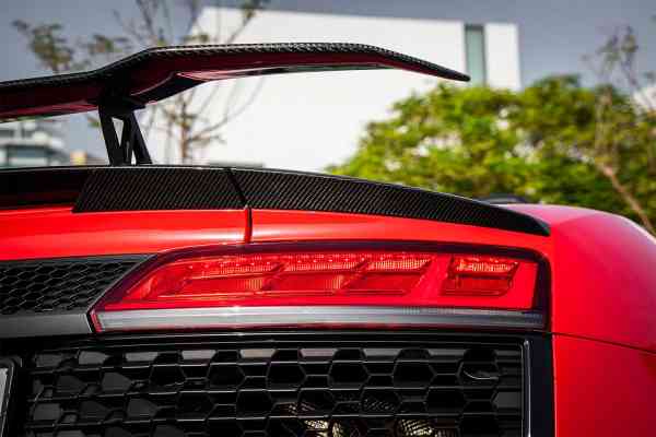 Rent Red Audi R8 Spyder in Dubai