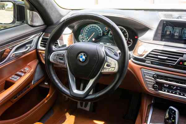 Rent White BMW 7 Series 2019 model, REF-111 in Dubai