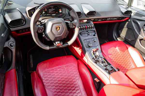 Rent Silver Lamborghini Huracan 2018 model, REF-173 in Dubai