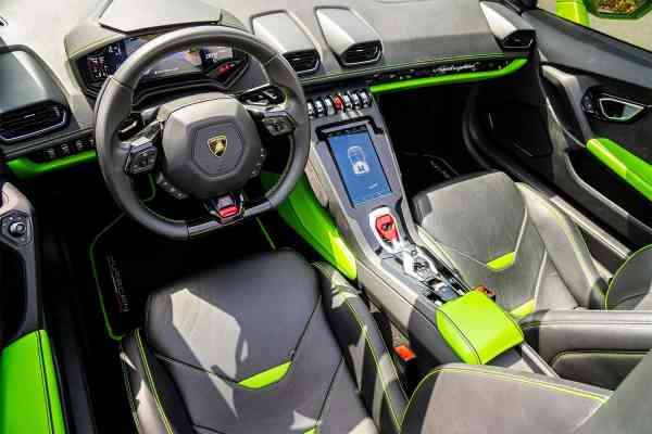 Rent Green Lamborghini Huracan Evo Spider in Dubai