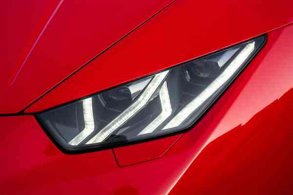 Аренда Ламборгини Хуракан 2018 года в Дубае, REF-121