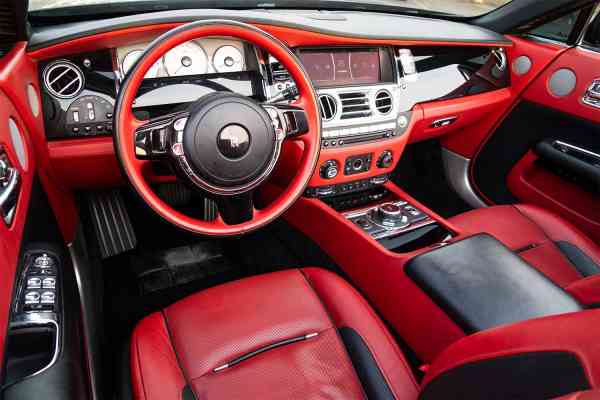 Rent Black Rolls Royce Dawn in Dubai