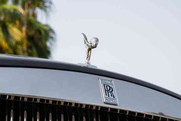 Rent Silver Rolls Royce Wraith 2019 model, REF-152 in Dubai