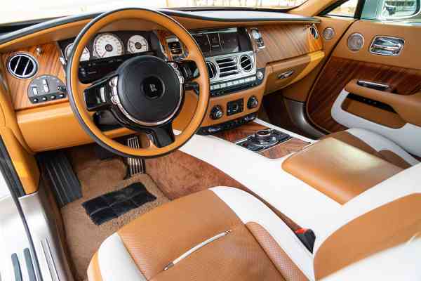 Rent White-Gold Rolls Royce Wraith in Dubai