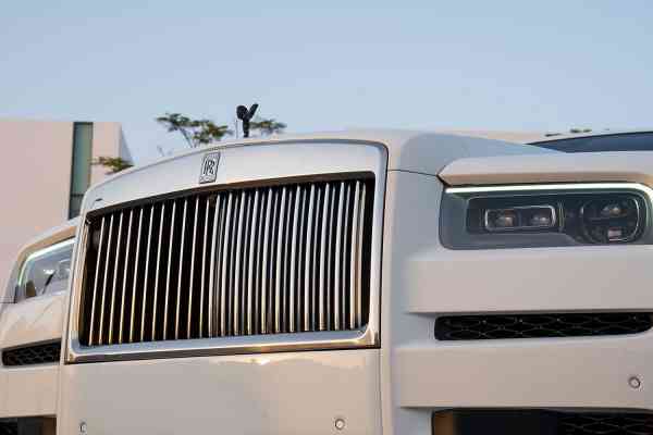 Аренда Роллс Ройс Куллинан 2021 года в Дубае, REF-107