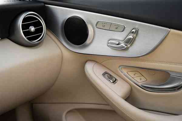 Аренда Мерседес Бенз Ц Класса 2021 года в Дубае, REF-101