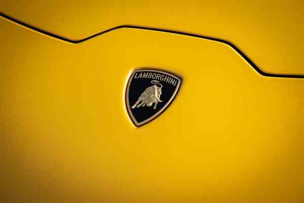 Аренда Ламборгини Хуракан 2020 года в Дубае, REF-172