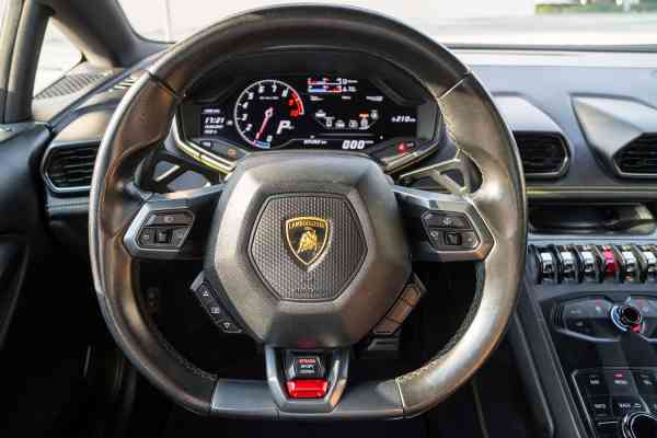 Аренда Ламборгини Хуракан 2018 года в Дубае, REF-9