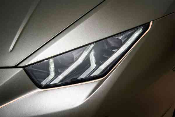 Rent Green unique Lamborghini Huracan 2018 model, REF-120 in Dubai