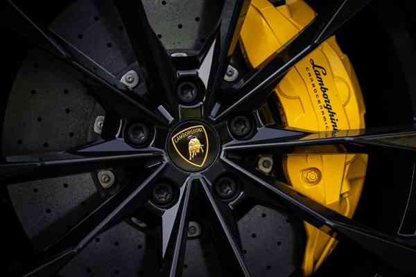 Rent Black Lamborghini Urus Capsule in Dubai