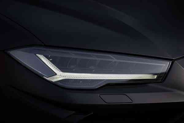 Rent Black Lamborghini Urus Capsule in Dubai