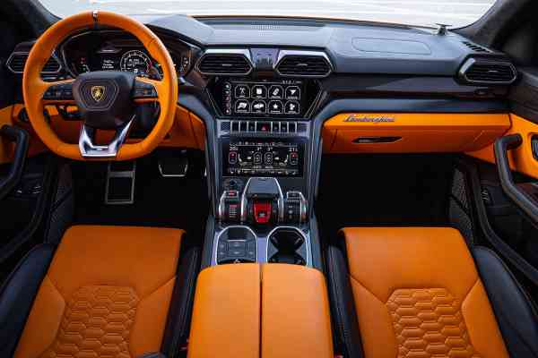 Аренда Ламборгини Урус Дубай