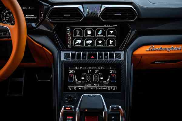 Аренда Ламборгини Урус Дубай