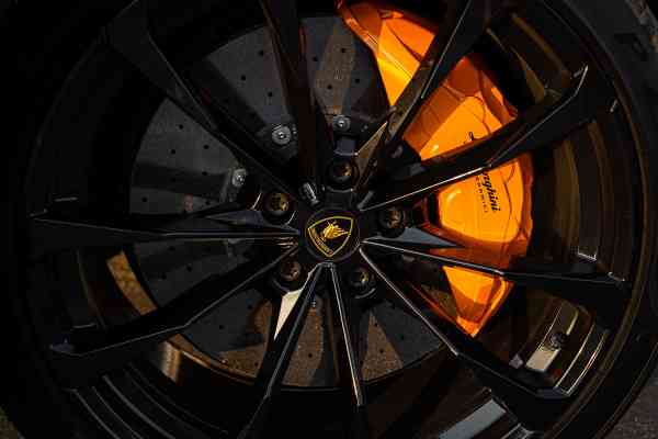 Аренда Ламборгини Урус Дубай