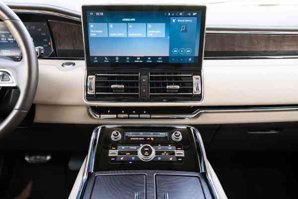 Линкольн Навигатор доступен в аренде