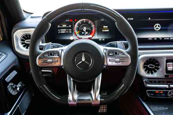 Черный Мерседес-Бэнз Брабус Г900