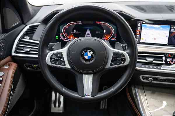 7-seater BMW X7 40i available for rent