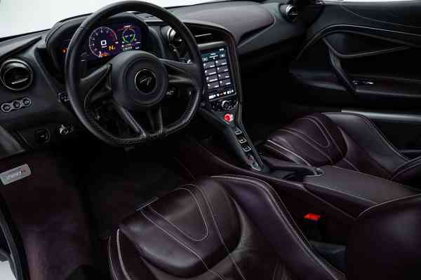 Black Mclaren 720 S available for rent in Dubai