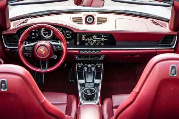 Аренда Порш 911 2021 года в Дубае, REF-70