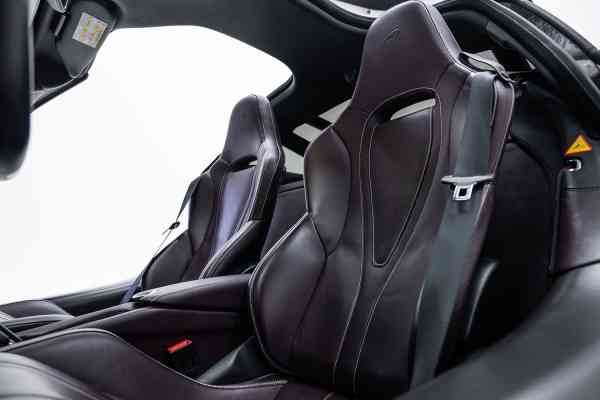 Black Mclaren 720 S available for rent in Dubai