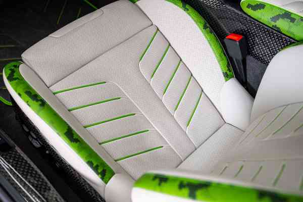 Уникальный карбоновый Porsche Stinger GTR 1/7 доступен в аренду в Дубае