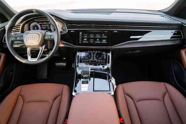 Rent White brand new Audi Q8 2021 model, REF-32 in Dubai