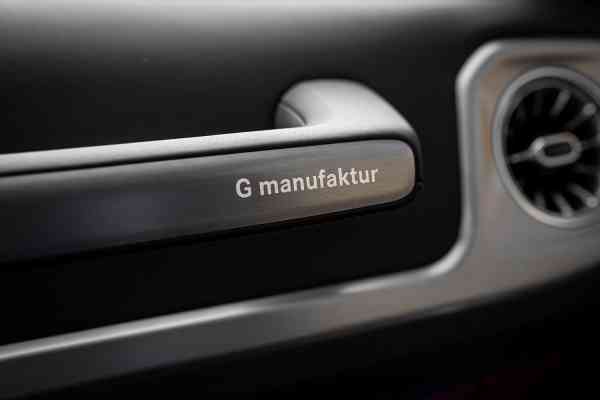 Черный Мерседес-Бэнз Брабус Г900