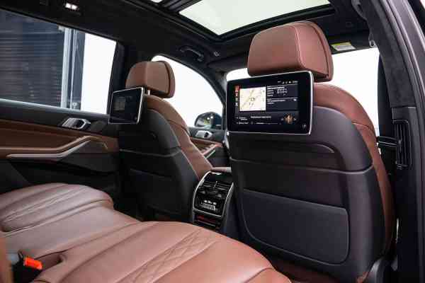 7-seater BMW X7 40i available for rent