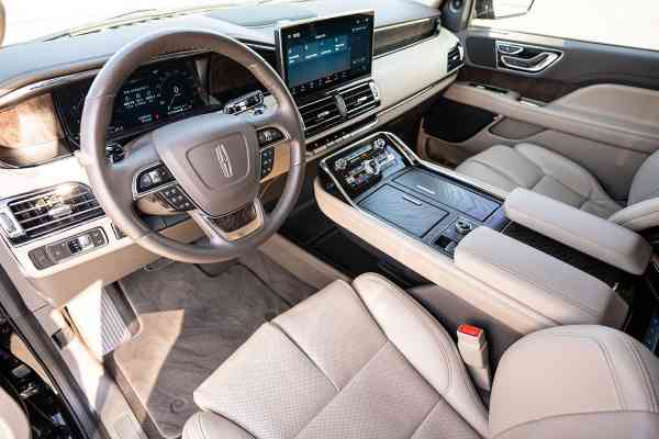 Линкольн Навигатор доступен в аренде