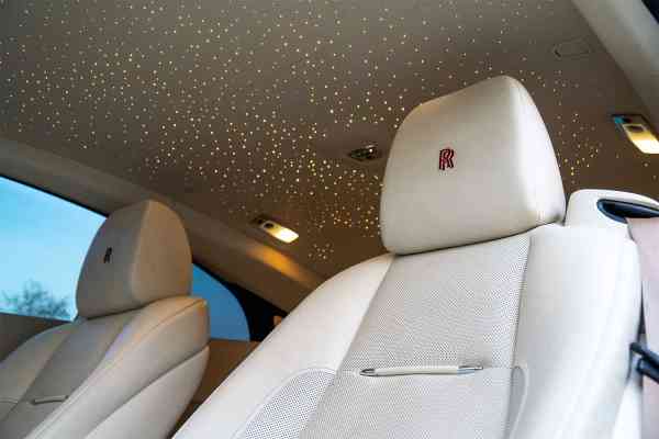 Rent Black Rolls Royce Wraith 2017 model, REF-64 in Dubai