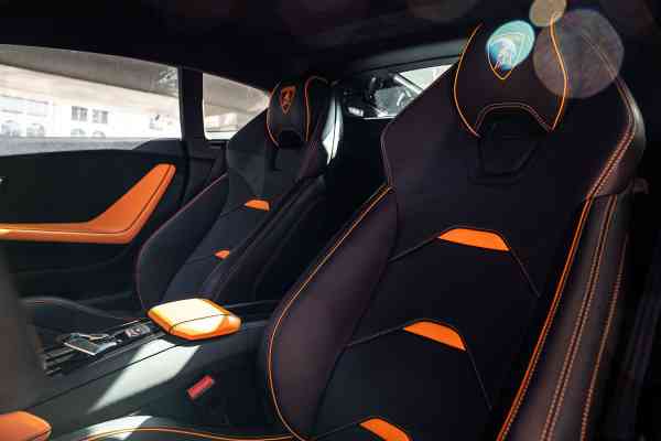 Аренда оранжевого Lamborghini Evo Coupe в Дубае