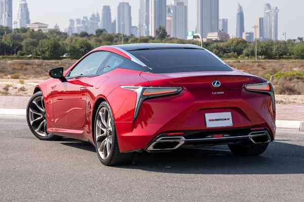 Лексус ЛС500 доступен в аренде вместе с нами!