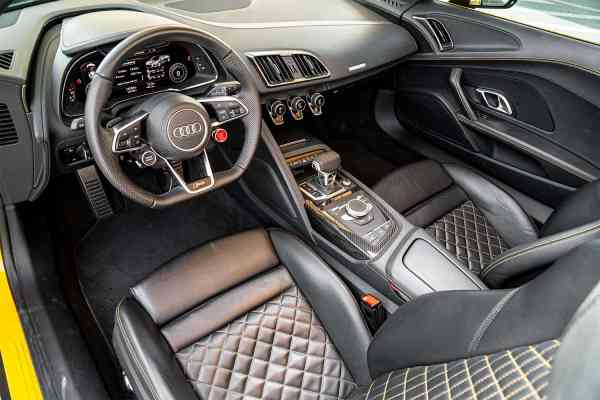 Аренда Ауди Р8 2020 года в Дубае, REF-167