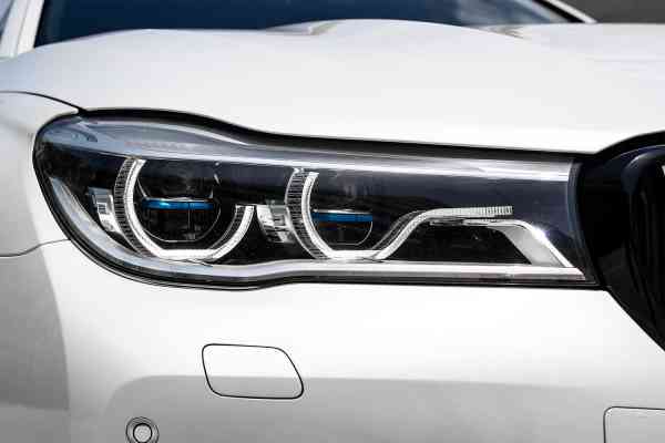 Rent White BMW 7 Series 2019 model, REF-111 in Dubai