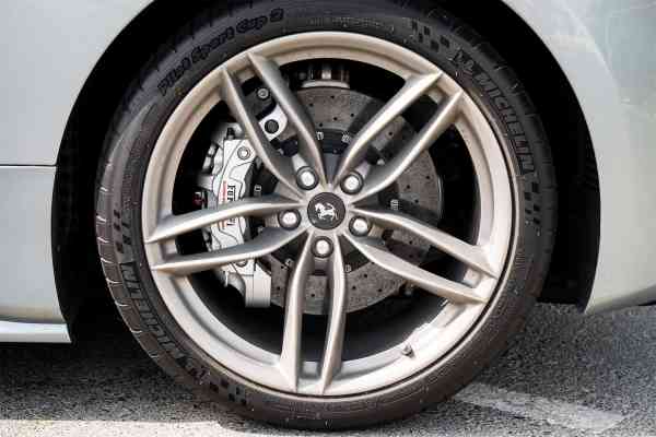 Аренда Феррари 488 2018 года в Дубае, REF-95