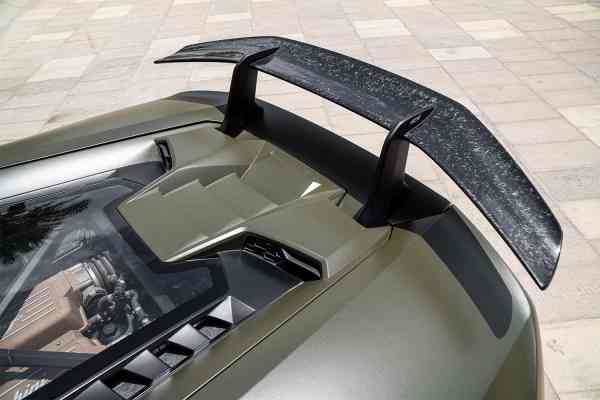 Rent Green unique Lamborghini Huracan 2018 model, REF-120 in Dubai