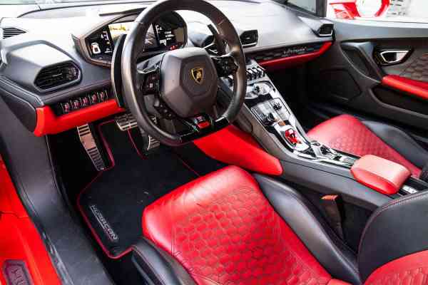 Аренда Ламборгини Хуракан 2018 года в Дубае, REF-121