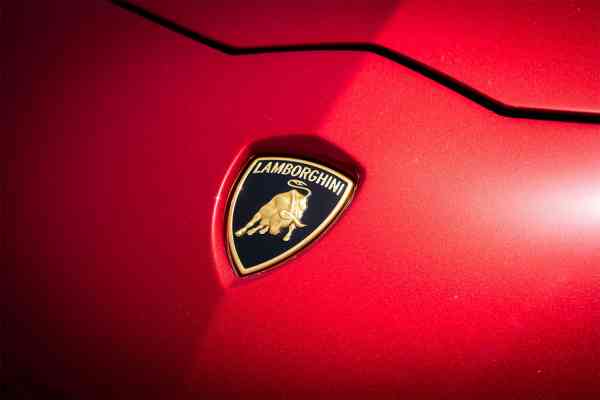 Аренда Ламборгини Авентадор 2020 года в Дубае, REF-83