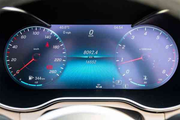 Аренда Мерседес Бенз Ц Класса 2021 года в Дубае, REF-101