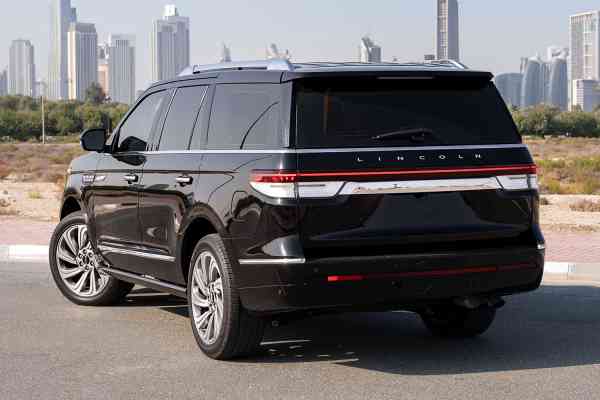Линкольн Навигатор доступен в аренде