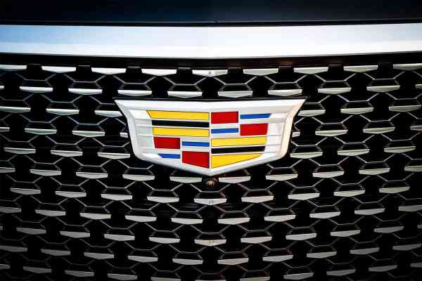 Аренда Cadillac Escalade 2021 года в Дубае, REF-176