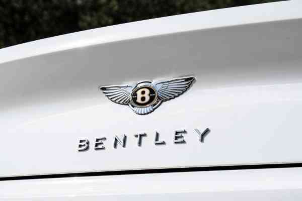 Rent White brand new Bentley Continental GT 2021 model, REF-19 in Dubai