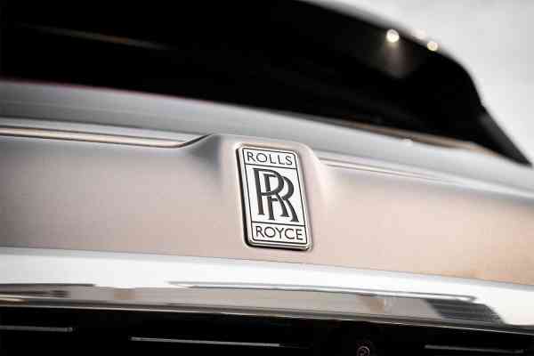 Аренда Роллс Ройс Куллинан 2021 года в Дубае, REF-106