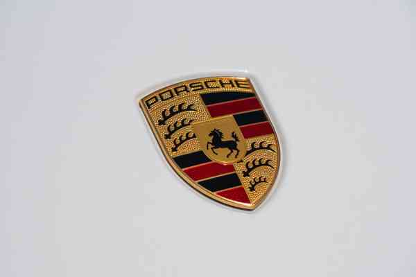 Аренда Порш Кайен 2021 года в Дубае, REF-56