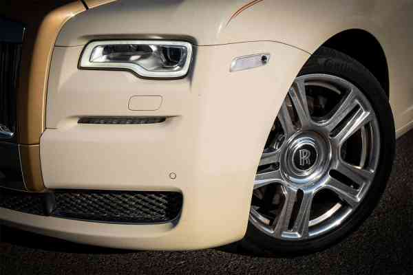 Rent White unique Rolls Royce Ghost 2018 model, REF-150 in Dubai