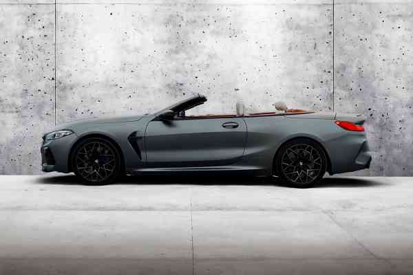 Кабриолет BMW M8 Competition доступен в аренду в Дубае