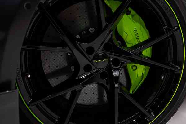 Уникальный черный матовый Audi RS6 Mansory доступен в аренду